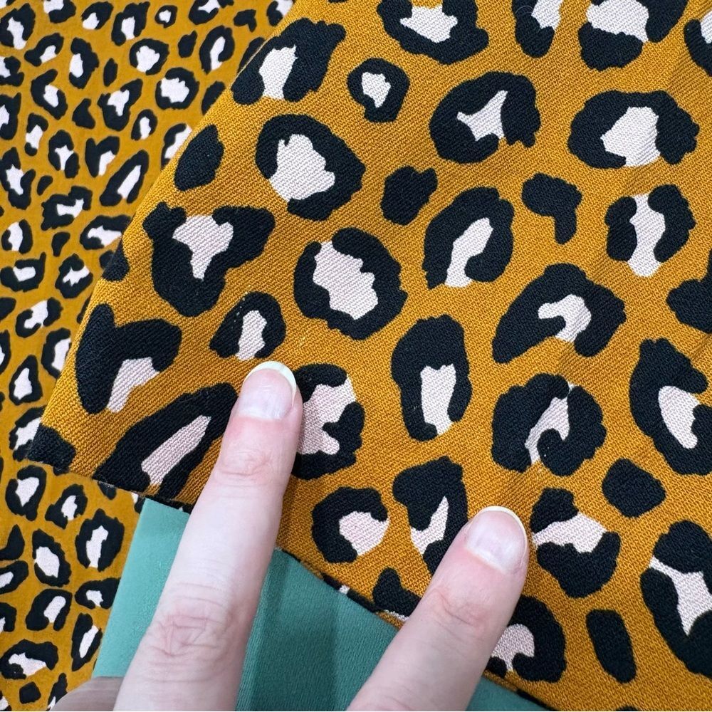 NWT Old Navy Leopard Pixie Ankle Pants Size 8 NWT - image 13